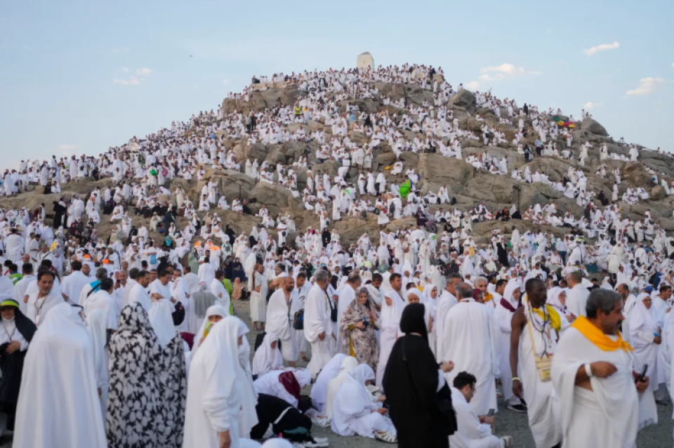 Dhivehi hurihaa hajj verinves thibee Arafat bimugai, haalu rangalhu