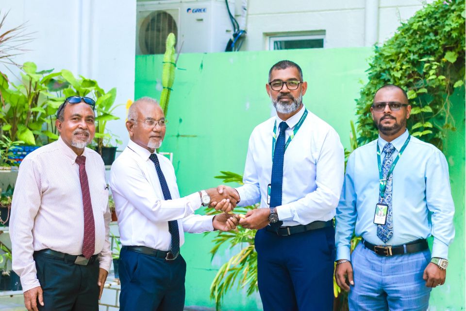 Villimale hospital hingun vaguthee gothun kudakudhinge hiyaa imaaraathah 