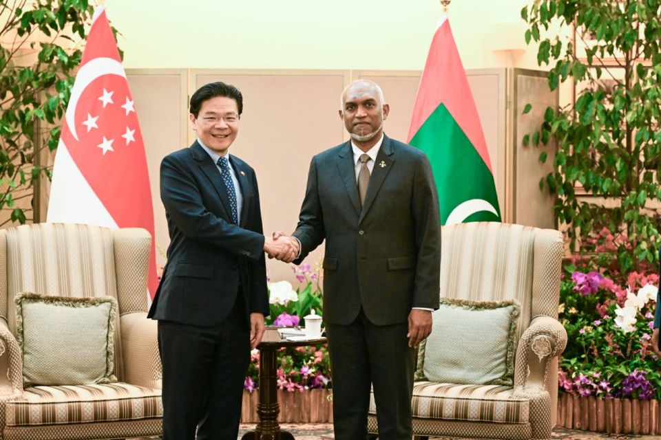Raajje aai Singapore aa dhemedhu 3 MOU ehggai soe koffi