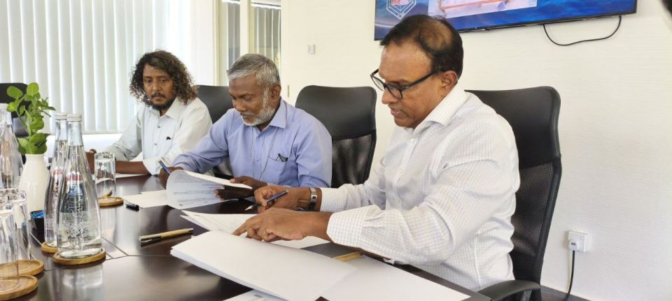 Rafari frau iyaadha kurumuge masakkathu gai Sangeli eheevanee