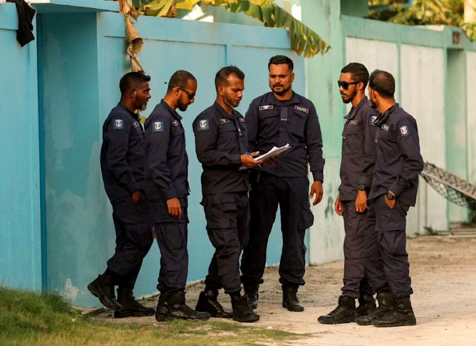 Abdhuhrahmaan ge maru: Aailaa adhi gaih gulhun oih faraihthakaa suvaalu kuranee 