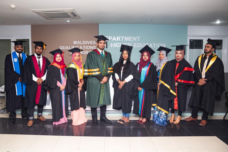 Student loanah hushahelhi 1,338 dharivarunge therein, loan libey dharivarunge vaguthee list nerefi 