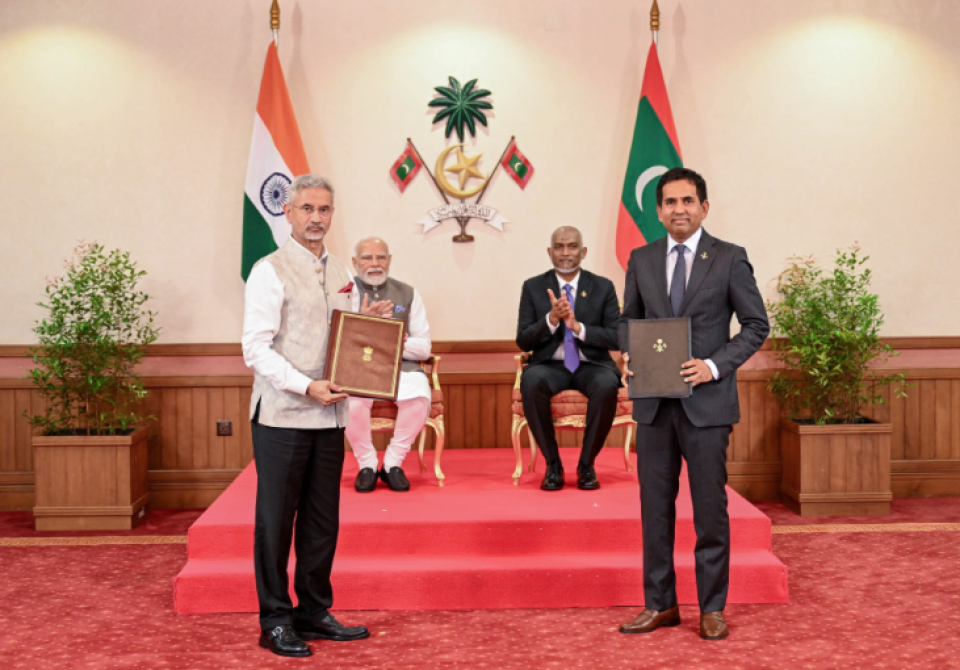 India in 565 million dollar ge life line facility eh dhenee