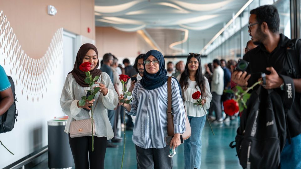 Boduberuge harakaaiythakaai finifenmalun, aa terminalge furathama passengers ah hoonu maruhabaaeh!