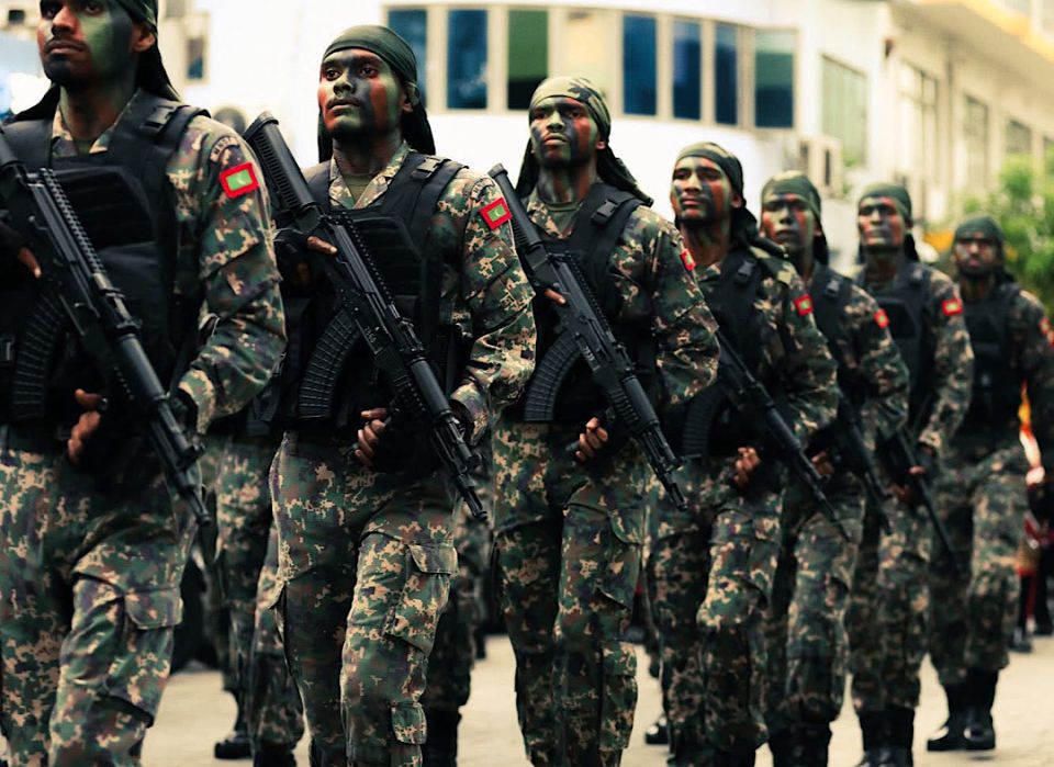 Minivan dhuvahaa gulhigen baavvaa sifainge parade miadhu haveeru 16:15 gai Hulhumale' gai