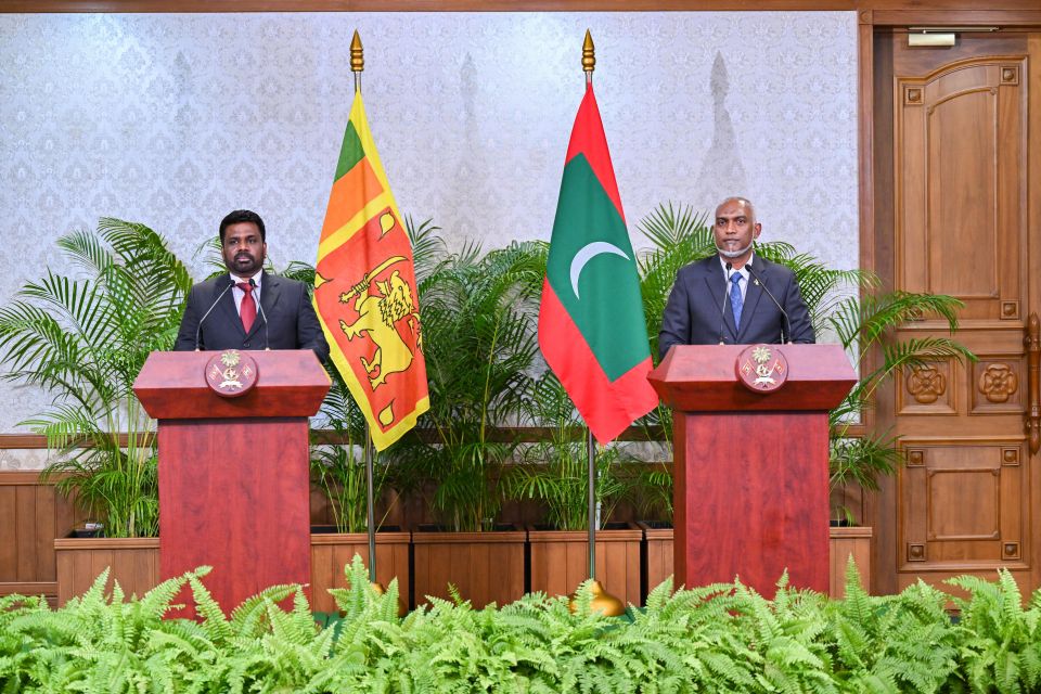 Lanka ge igthisaadhu rangalhukuran Dissanayake kurahvaa massaikahpulhah Muizzu thaureefu kurahvaifi