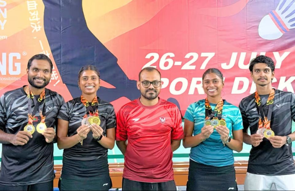 Raajjeyge rivival sports ah doubles categoryge thin event in gold medal! 