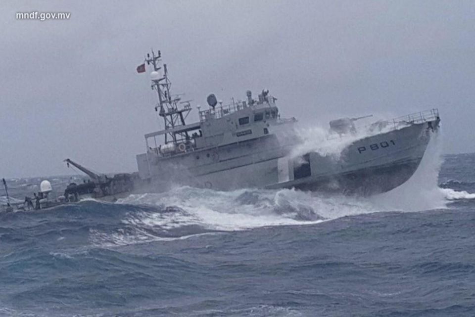 40 meehunnaa eku Naifarah dhathuru kuramundhiya boatehge engine huhtihje