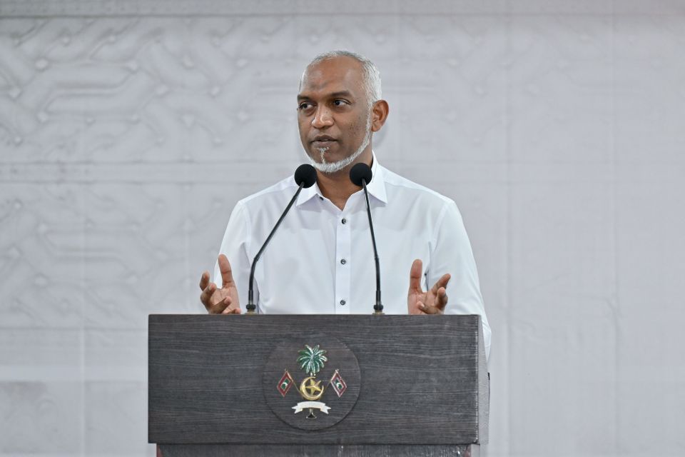Rahrah thafaathu nukoh hamahama kamaa eku tharaggee genesdheynan: Muizzu