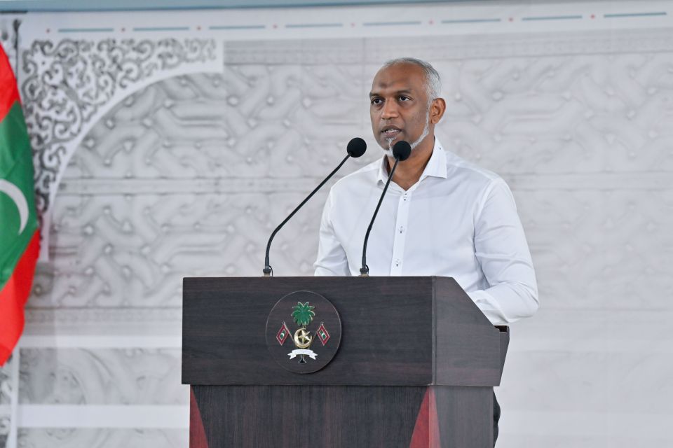 Raees dhehvee Maalhohuge rayyithun beynunvaa gothah mashroouthah kuri ah gendhaane kamuge yageen kan