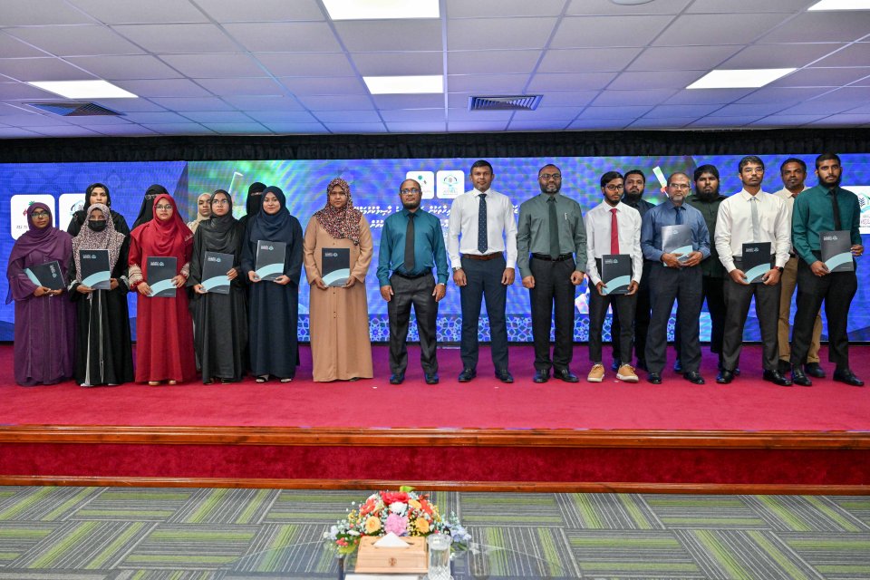 24 individuals receives scholarships under the Zakat Fund