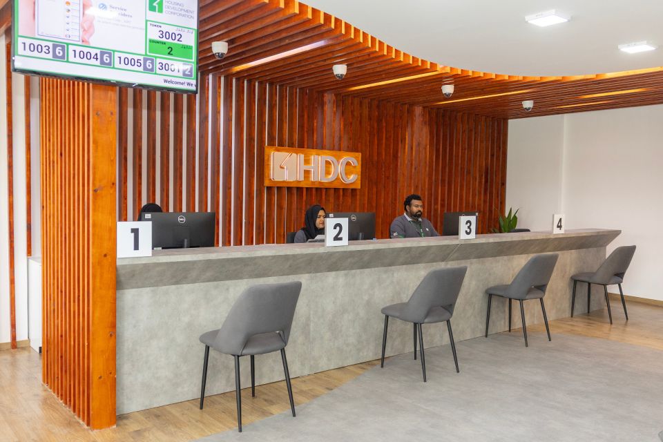 Vinares gai hunaan HDC Customer Care Office in ves mihaaru billthah dhakkaaleveyne