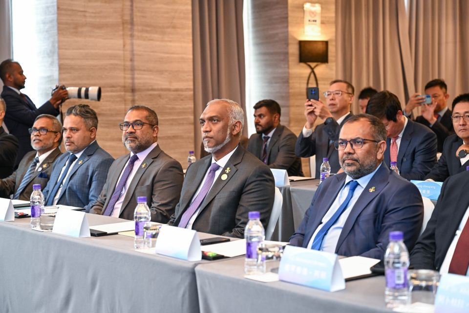 Raajje aai China aa dhemedhu eki dhaairaa thakun gulhun badhahi kurumah 11 fahumunaamaa ehggai soi koffi 