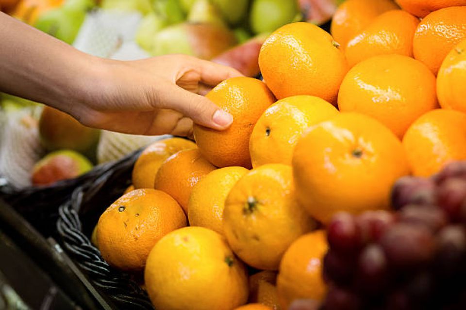 Aiy nufoaraa varah erumun STO in baazaarah orange  nere, kiloeh 35rf ah vikkanee 