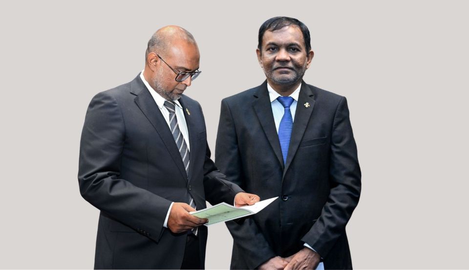 CSC ge Raees akah Mujuthaaz, Naibakah Naasih ge nan fonuvaifi