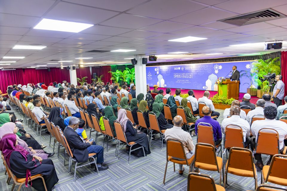 1,037 baiverinnaa eku  quru'an kiyevumuge 37 vana gaumee mubaaraaiy fashaifi