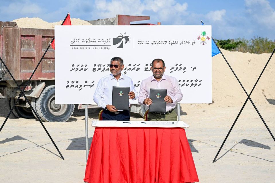 Vilufushee airport ge masakkaiy fashaifi, amaazakee 30 mas dhuvahun ninmun 
