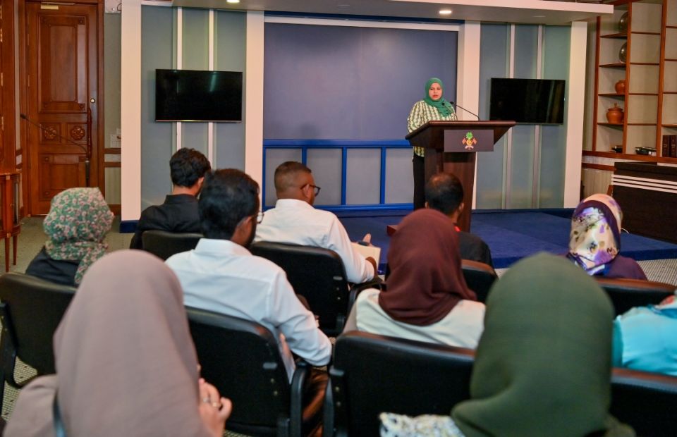 Dhaulathun amilla media thakah dhey maalee ehee ah edhumuge furusathu ithuru koffi 