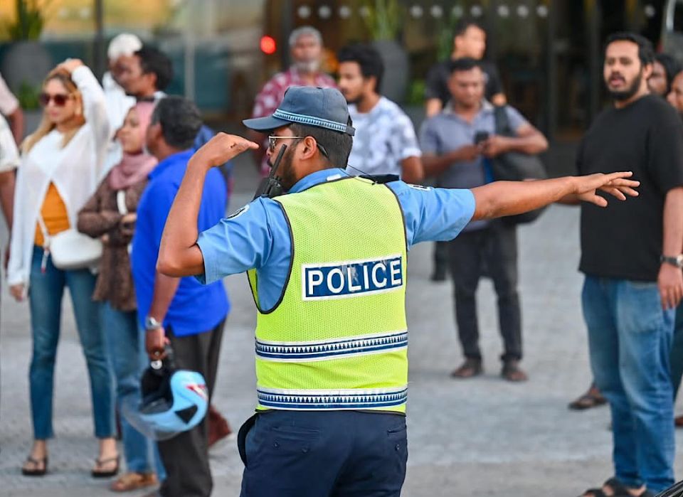 Male' ge eki sarahahdhuthah mirey bandhu kuran fuluhun nimmaifi 