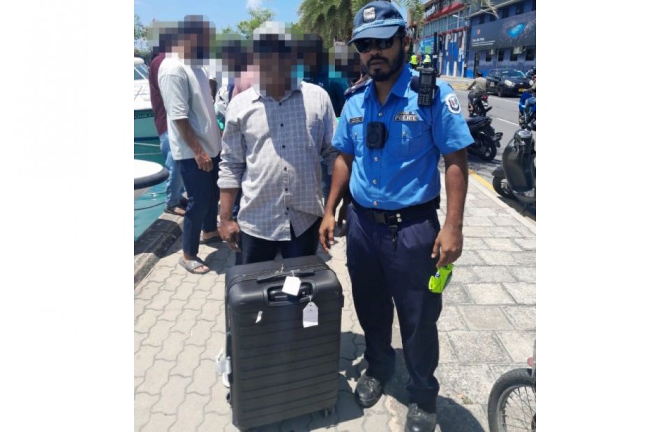 Bai lakka ah vure gina faisaa huri foshi fuluhun hoadhee 30 akah minetun 