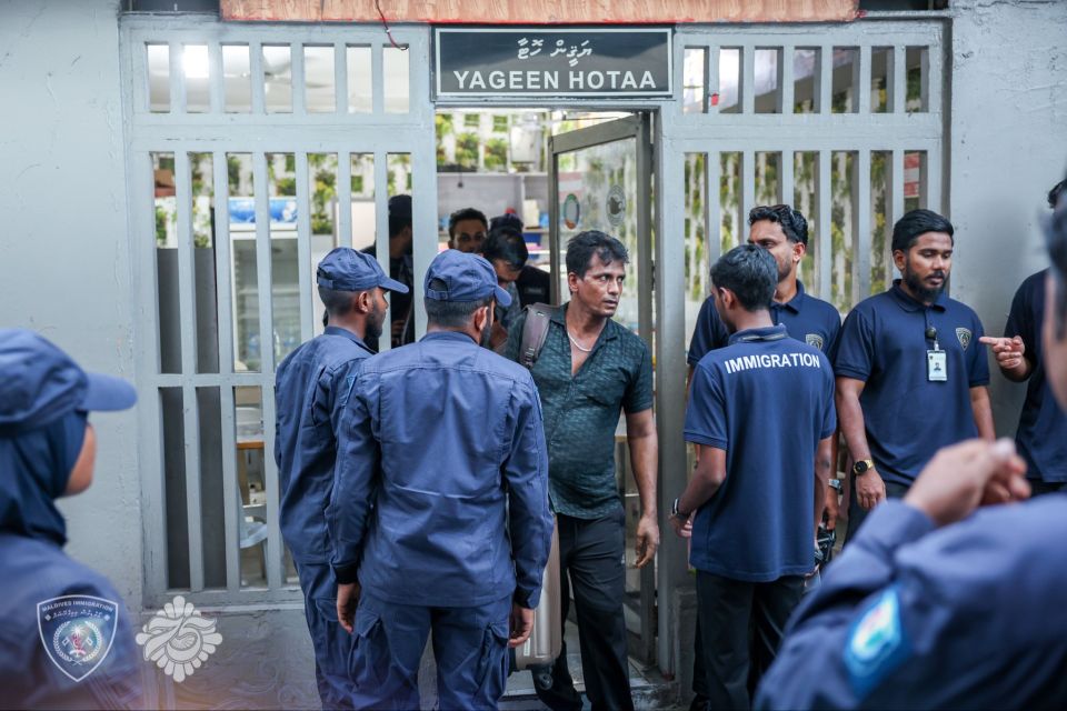 Gavaaidhaa hilaafah hingaa viyafaarithakah haassakoh raid eh, 44 bidheyseen check koh 6 meehun hayyarah