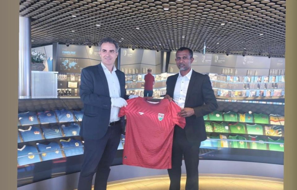 Raajjeyge gaumee football jersey FIFA ge mai marukazuge dhaarul assaarah laifi 
