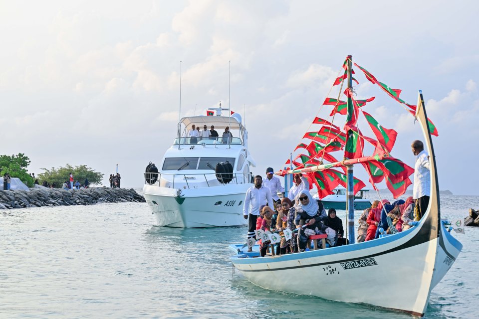 President becomes 1st Head of State to visit every inhabited island in record time