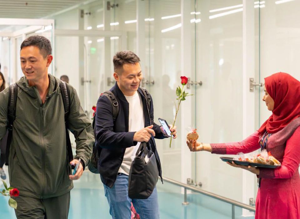 VIA ge aa terminal in Sichuan airlines ah ves hidhumaih dheyn fashaifi 