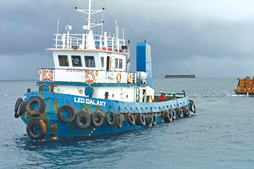 Kolhuvetti aai tug adhi baaju dhuvvanee sharuthu hama nuvaa meehun, ithurah samaaluvey: Transport 