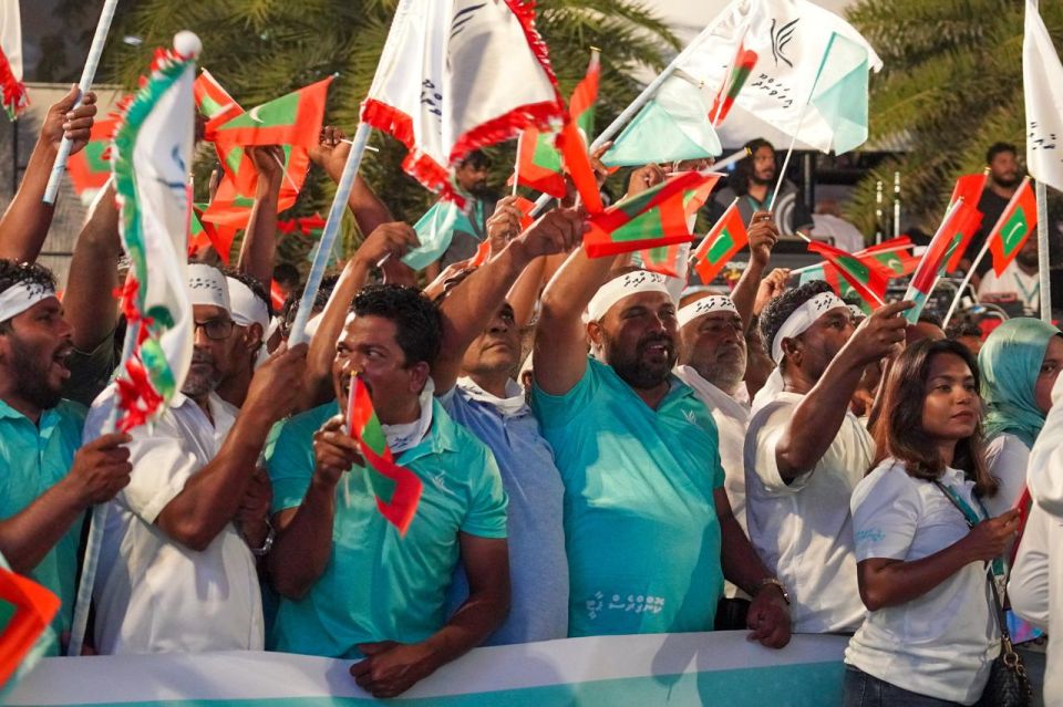Siyaasee party thakuge dhaftharugai 9 Party eh, ehmme memberun ginaee PNC gai