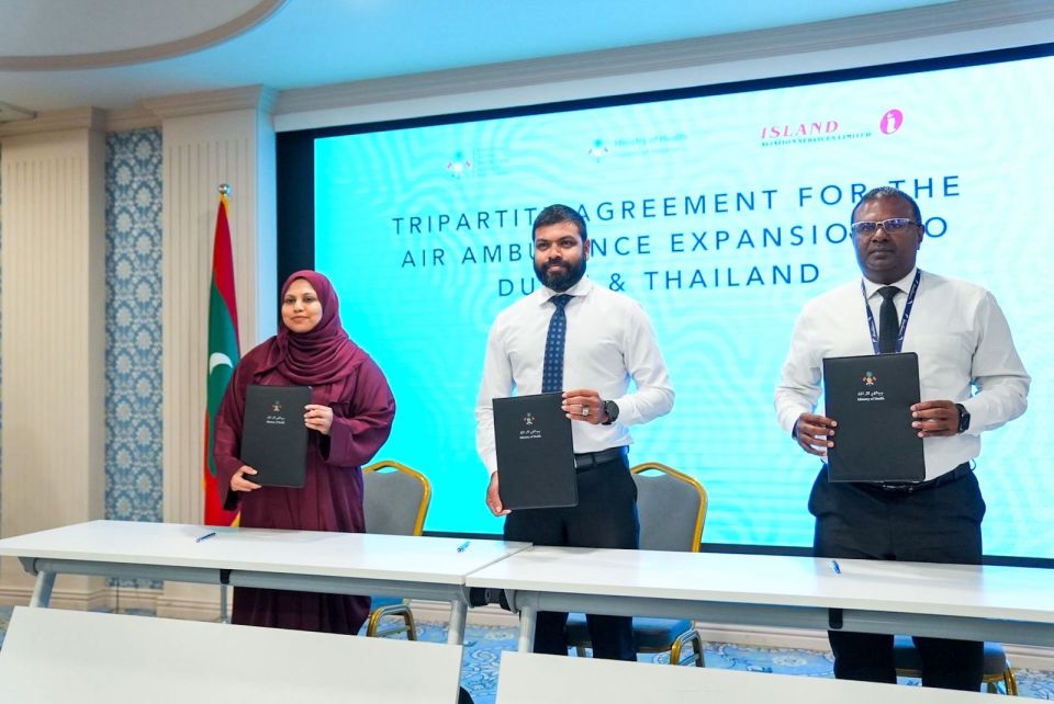 Air Ambulance ge dhathuru thah Dubai aai Thailand ah  fashanee
