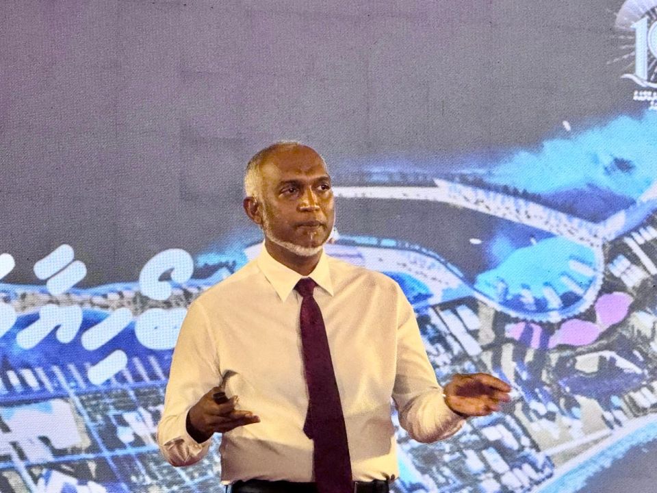 Roadhaige kurin 4000 flat havaalu kureveytho balan