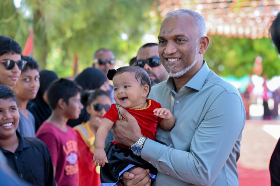 Kudakudhinge ufaa, faagathikamah ahumiyyathukan dhinumugai dhemihunnaanan: Raees