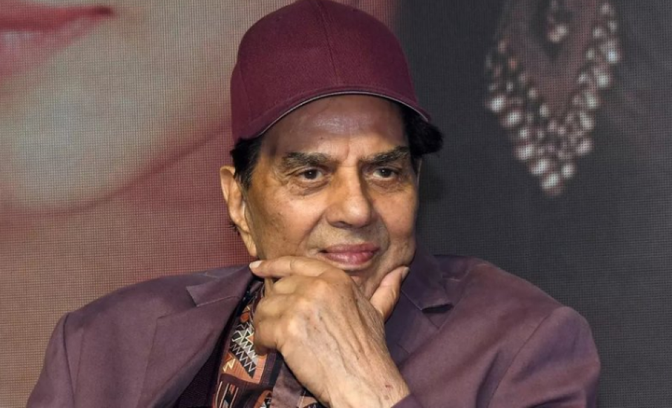 Bollywood ge filmu thakun gina baeh ge loibbaa maquboolu kan hodhaafaivaa Dharmendra maru vejje