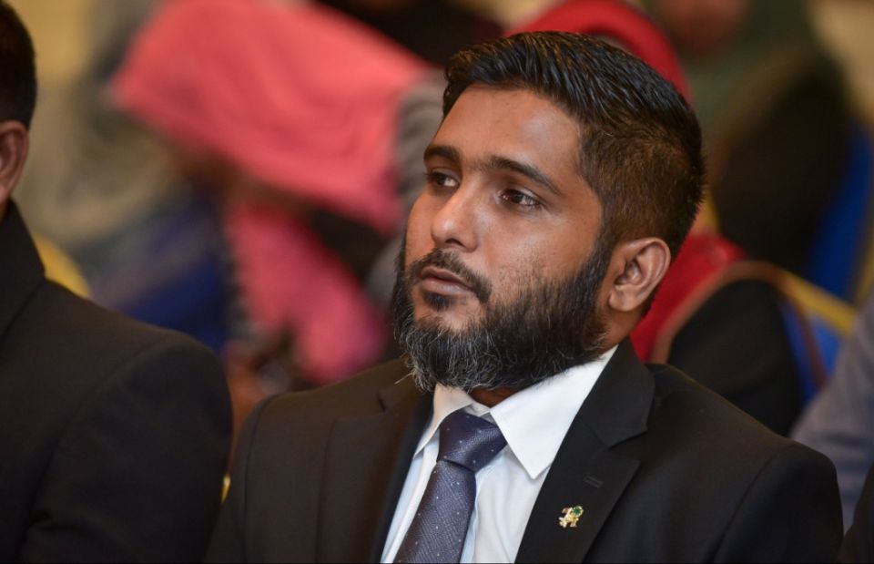 Gaanoonaa hilaafah amalukurikan saabithuve, gaazee Faiz magaamun vaki kuran majileehah hushalhanee 