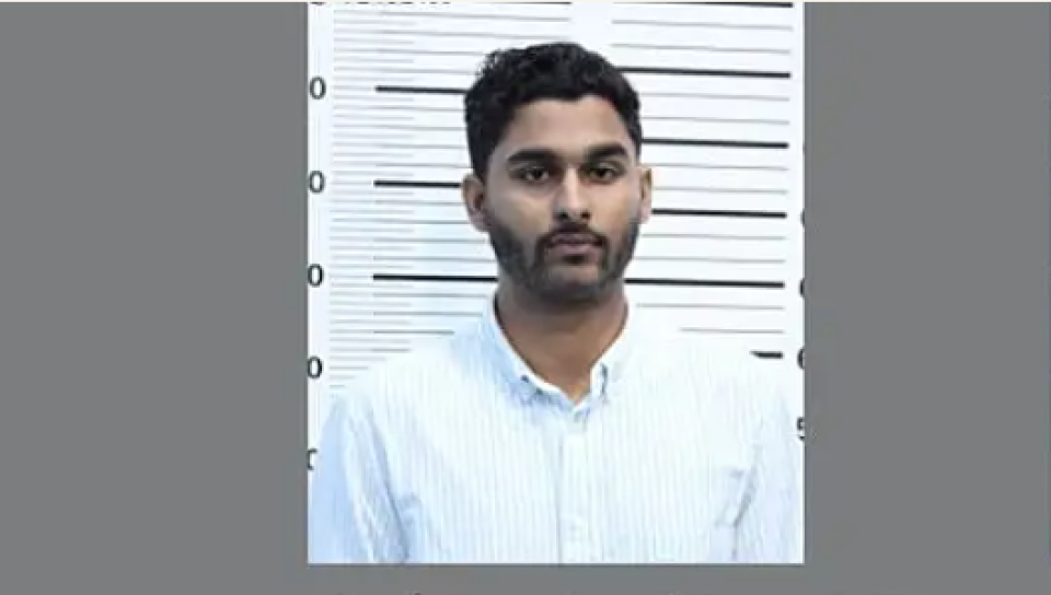 Immigration ge corruption; Kushah iuthiraafu vi Alsan ah 2 mahuge hukumeh, thanfeezu kuraane adhabeh neh