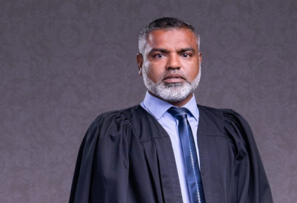 High Court ge fandiyaaru Niyaz retire kuravvaifi