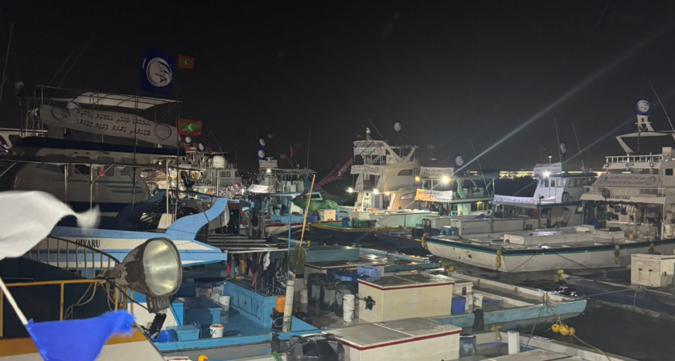 Masveringe muzaaharagai fuluhunge belumuge dhahsh gendhiya 3 dhoani dhookohllaifi 