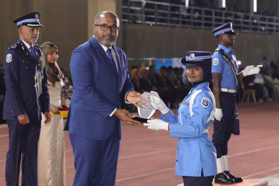 Fuluhunge 41 vana asaasee thamreenu: furathama faharah ehmme molhu dharivaruge magaamu anhen fuluhakah!