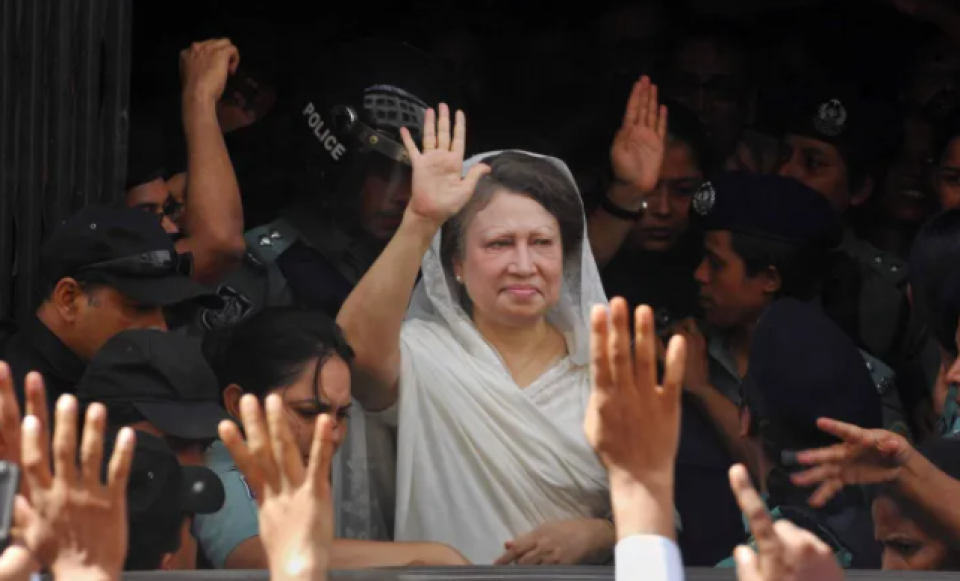 Bangladesh kuree ge bodu vazeeru Khaleda Zia umurufulhun 80 aharugai avahaara vejje