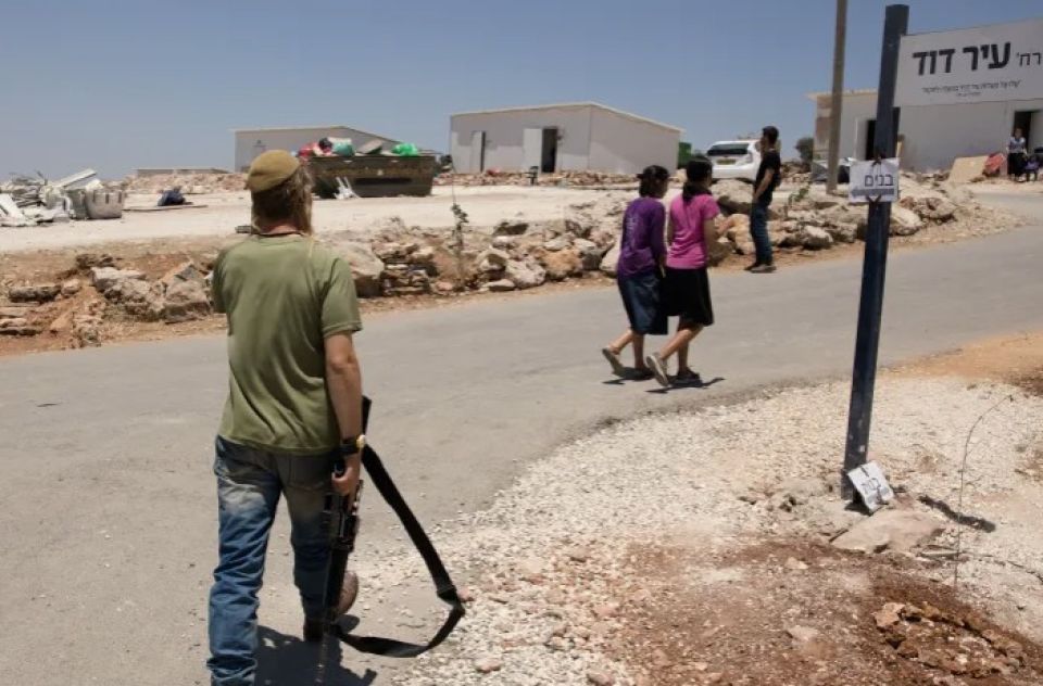 Badi gengulhen ithuru yahoodheennah hudha dheefi