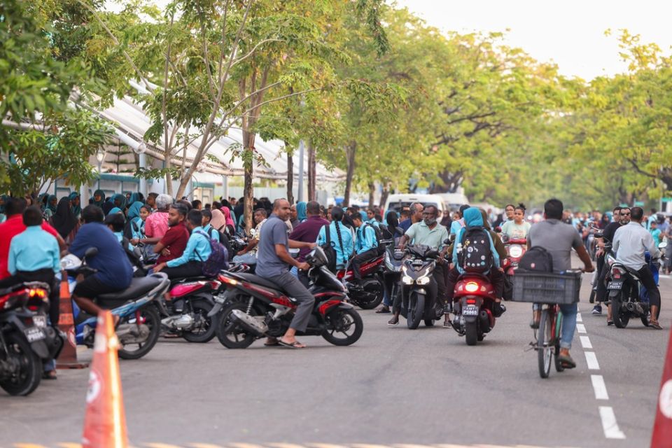 IGCSE imthihaanaa gulhigen Male' ge baeh maguthah bandhu kuranee