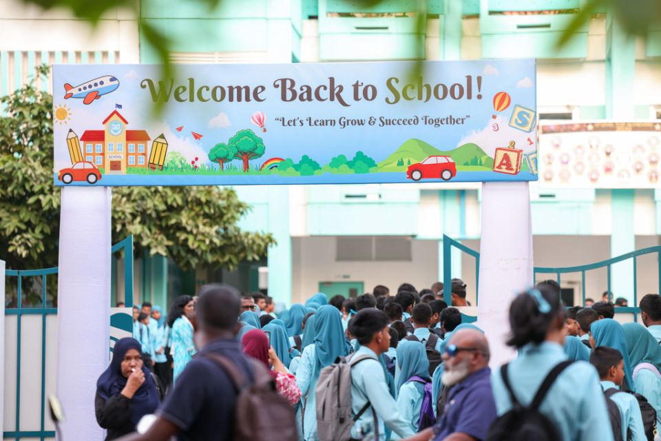 PHOTO: Dhiraasee aa aharuge feshun: School dharivarunnah marhabaa!