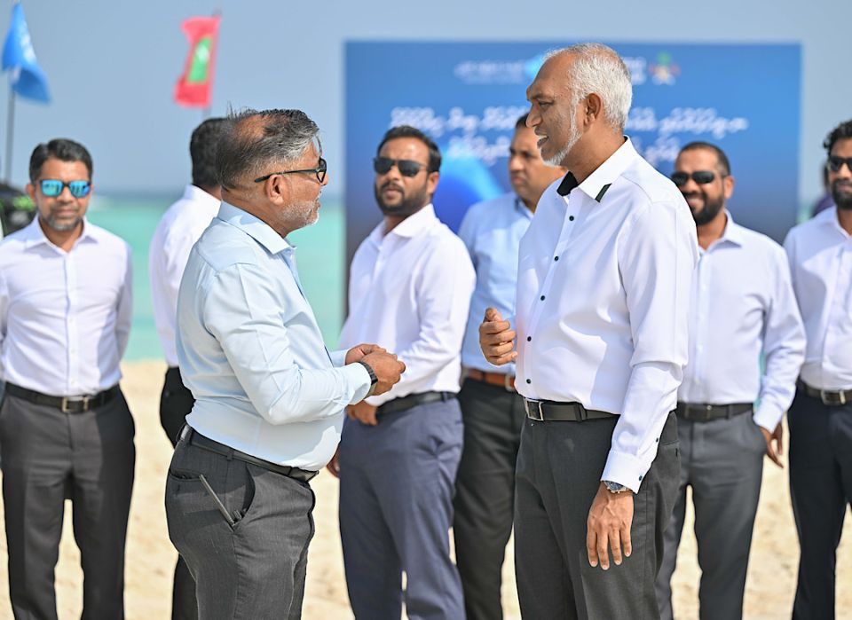 N. Vihafarugai airport elhumah beynunvaa bin hikkumuge amalee masaihkaih fashaifi 