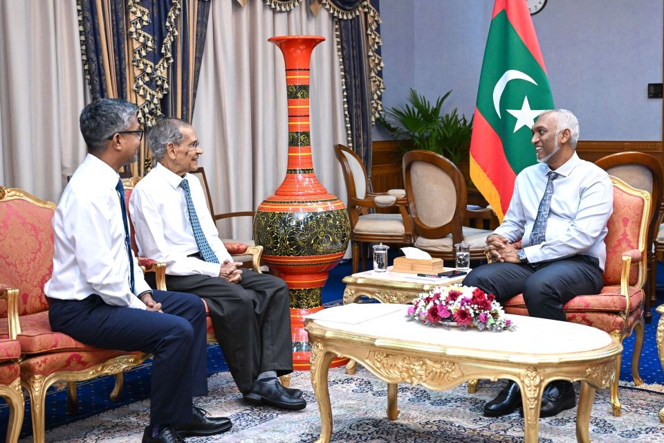 Mohamed Zahir Husaain raajjeyge thauleemah kohdhevvi masakkathah Raeesge shukuru 