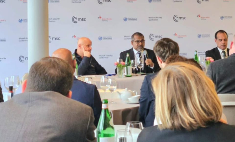 Moosumee badhaluthakaa dhekolhah kuraa masakkathugai abadhuves Raaje dhemi onnaane: Khaleel