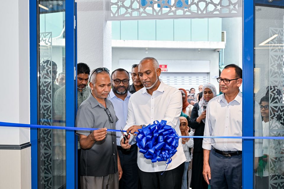 1400 meehunge jaagaige barubaree miskih raees Muizzu hulhuvvaidhevvaifi 