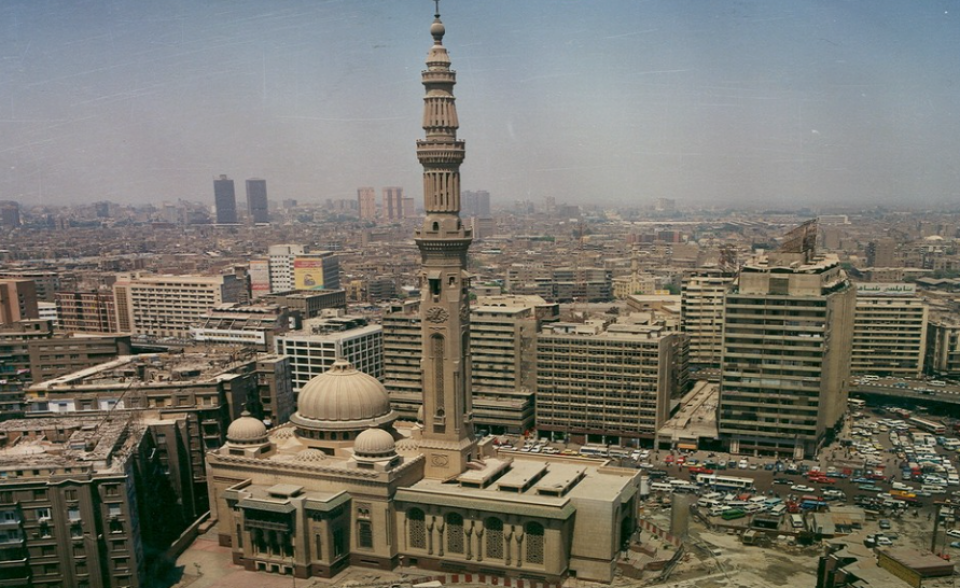 Al Fath miskidhakee hama ekani imaaraatheh noon, aee Qaahiraa ge sagaafee etheh vaahaka eh!