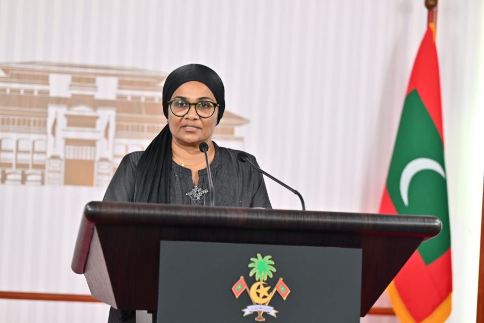 Raajjeyge gai emme rangalhah hedhey thakethi hehdhumah govaalaifi