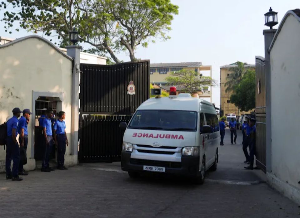 America in Lanka kairin Iran ge manavarakah hamalaadhee fahthaalaifi 